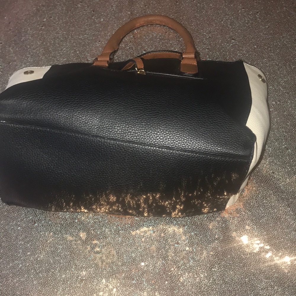 🐝 Call it Spring Handbag - Picture 5 of 5